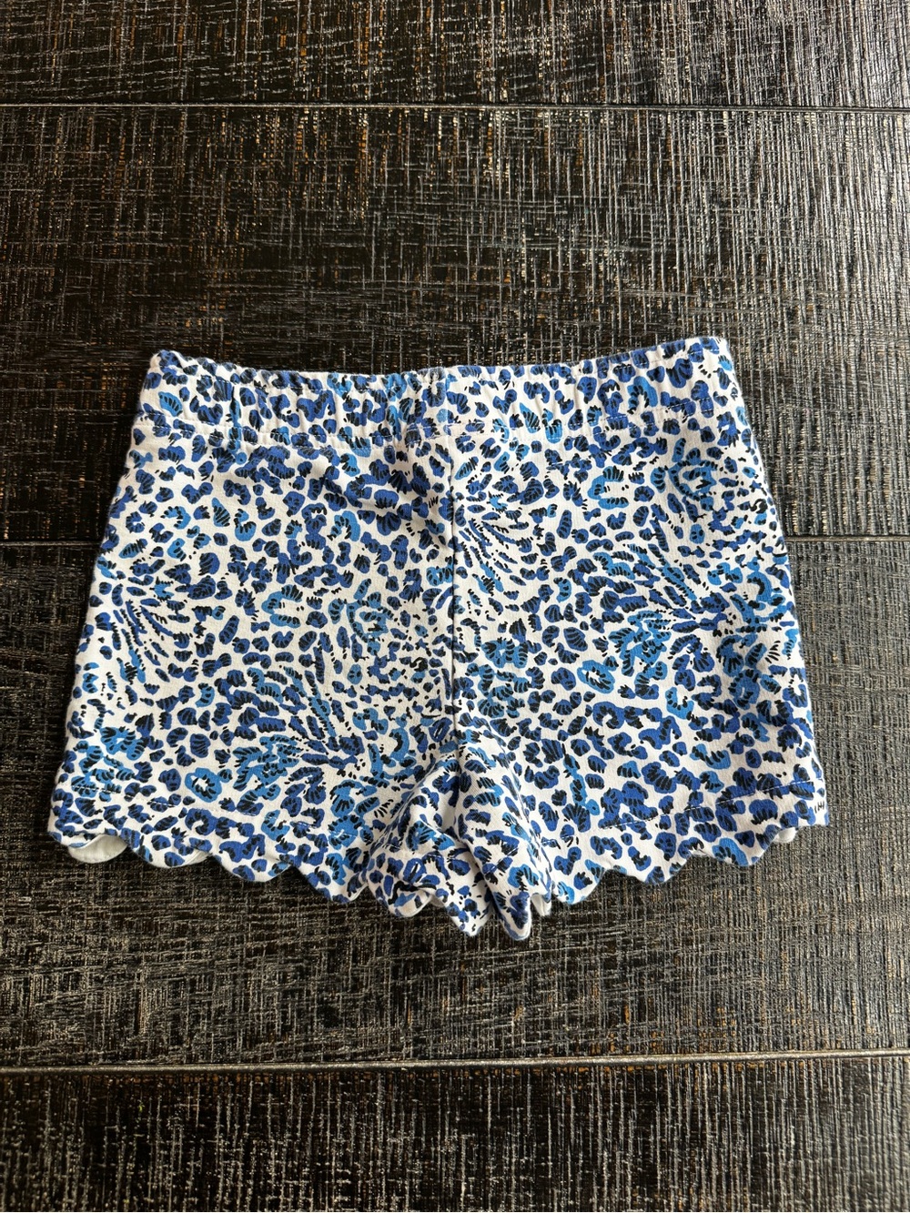 EUC Lilly Pulitzer Blue, Black & White Scallop Hem Girls Shorts Size 4-5